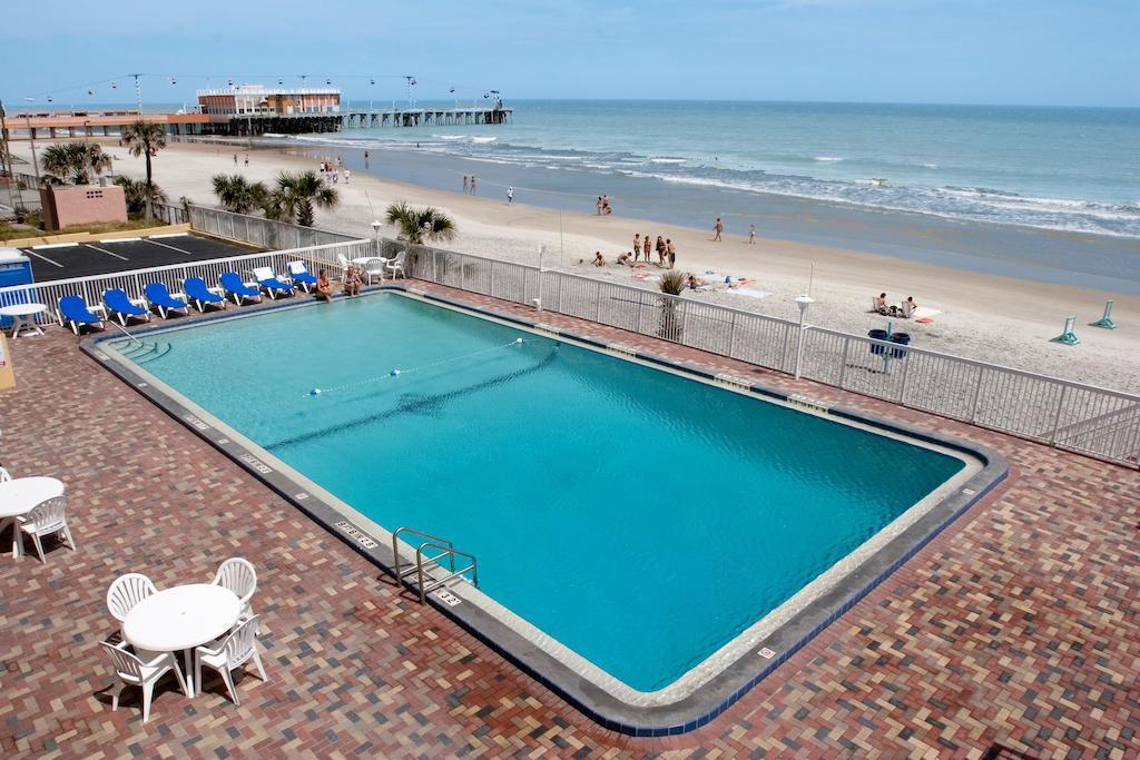 Comfort Inn & Suites Daytona Beach Oceanfront Esterno foto