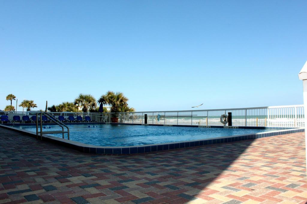 Comfort Inn & Suites Daytona Beach Oceanfront Esterno foto