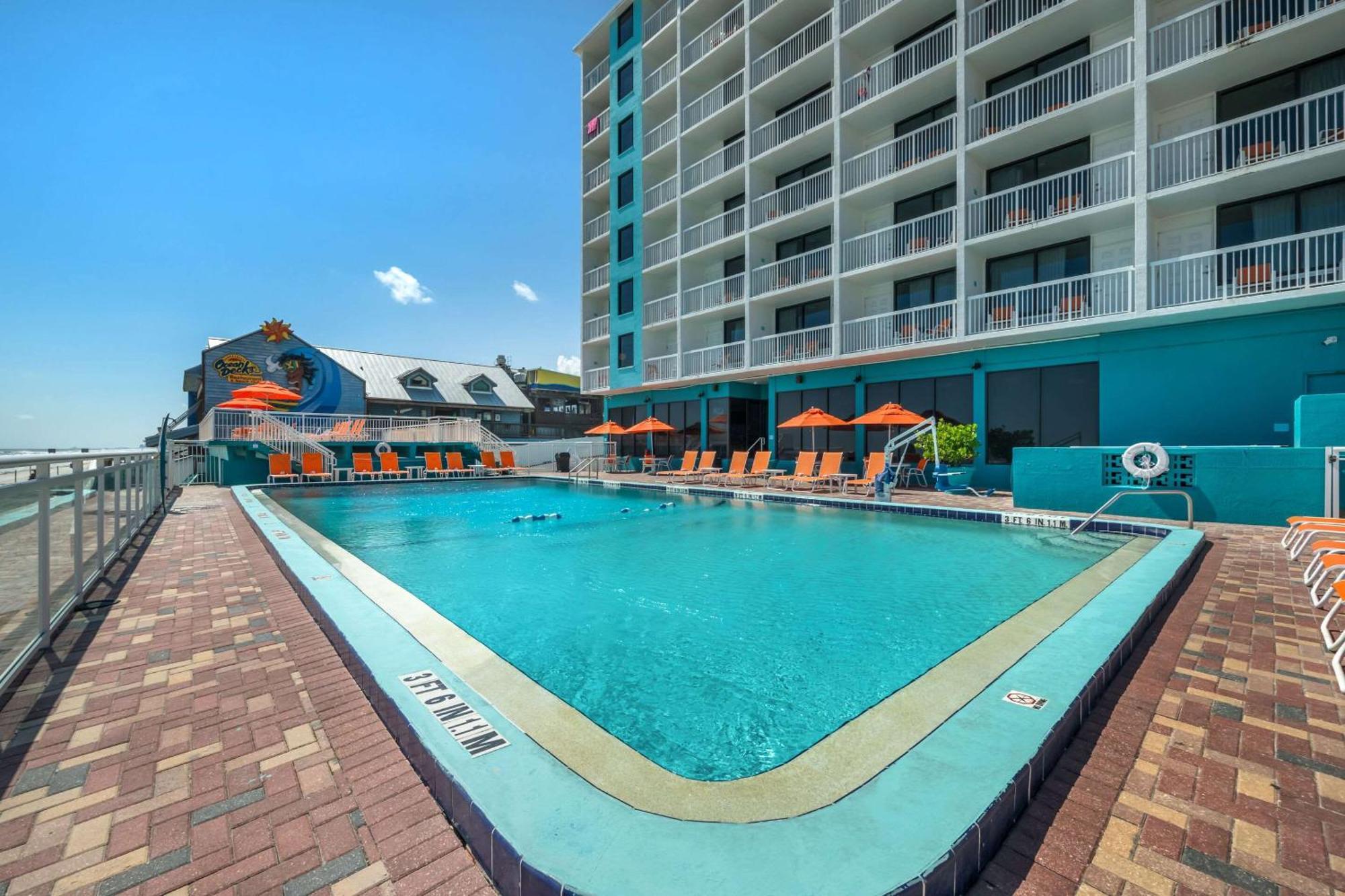 Comfort Inn & Suites Daytona Beach Oceanfront Esterno foto