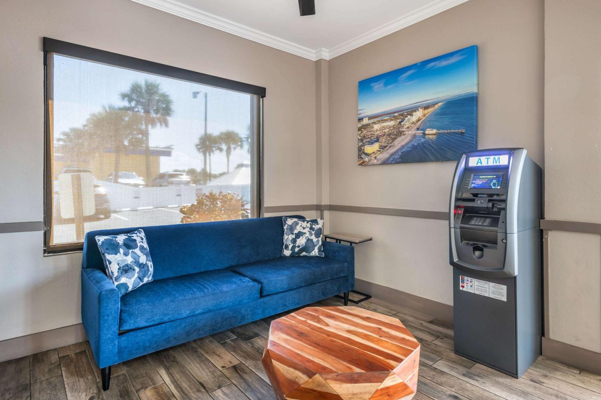 Comfort Inn & Suites Daytona Beach Oceanfront Esterno foto