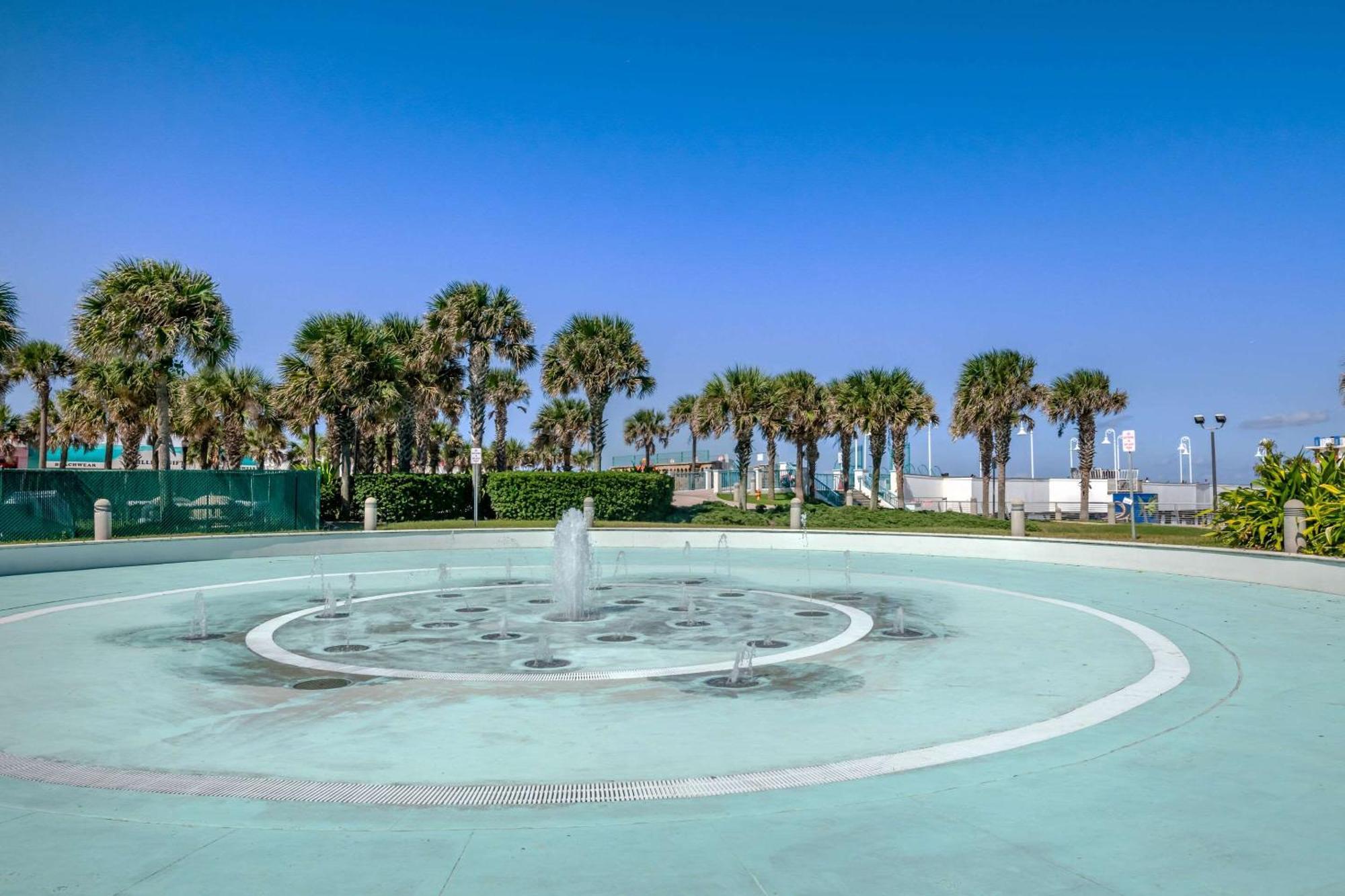 Comfort Inn & Suites Daytona Beach Oceanfront Esterno foto