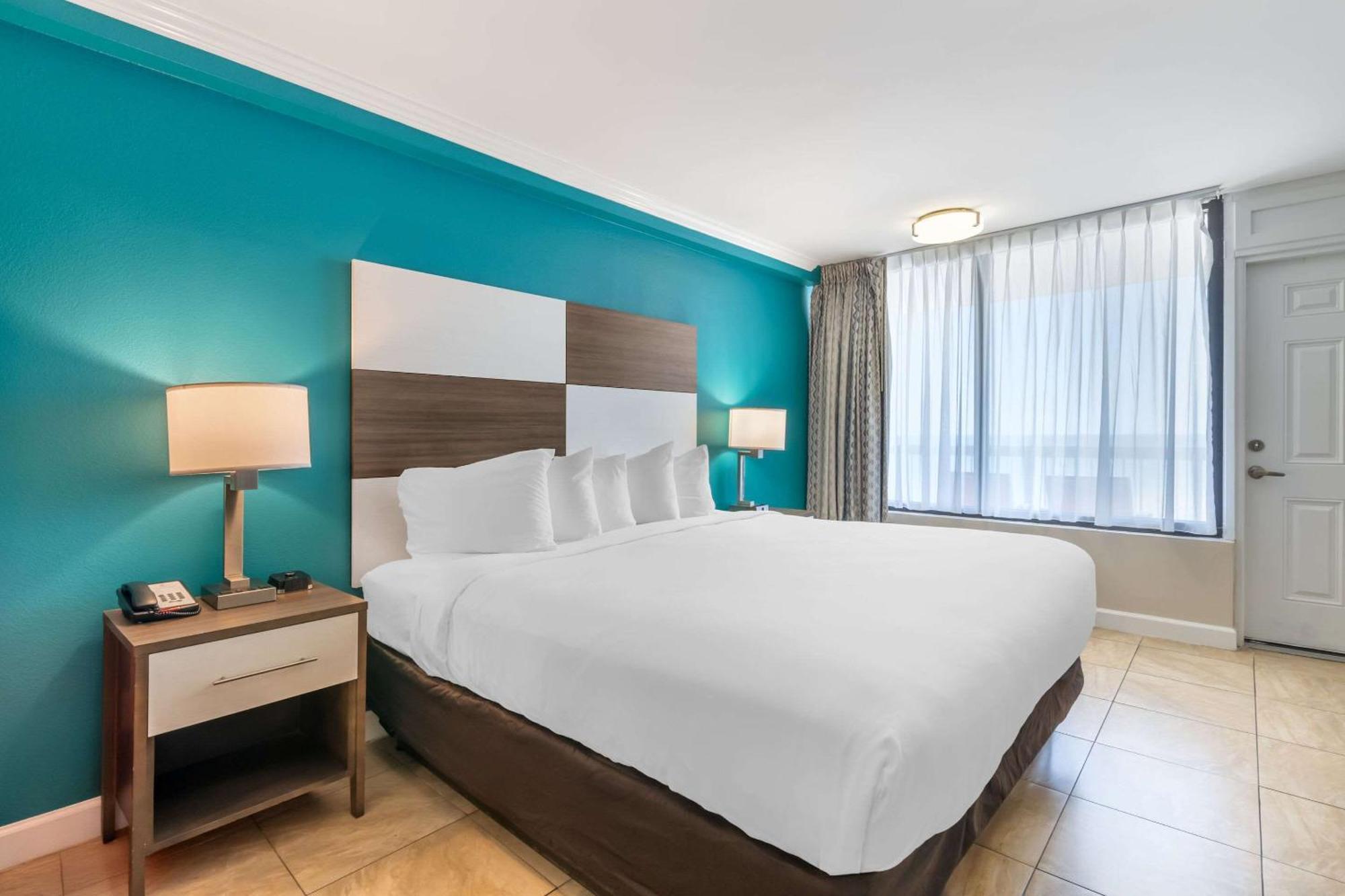 Comfort Inn & Suites Daytona Beach Oceanfront Esterno foto