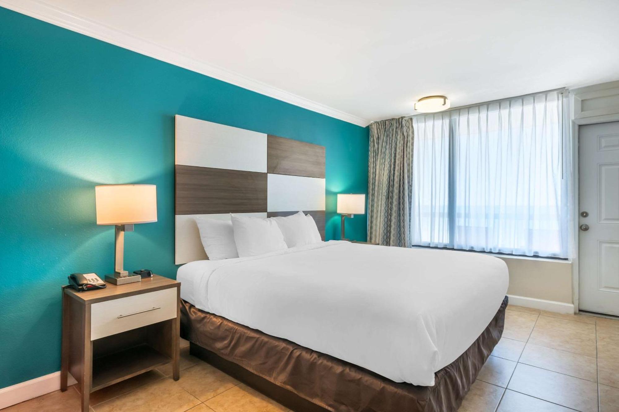 Comfort Inn & Suites Daytona Beach Oceanfront Esterno foto